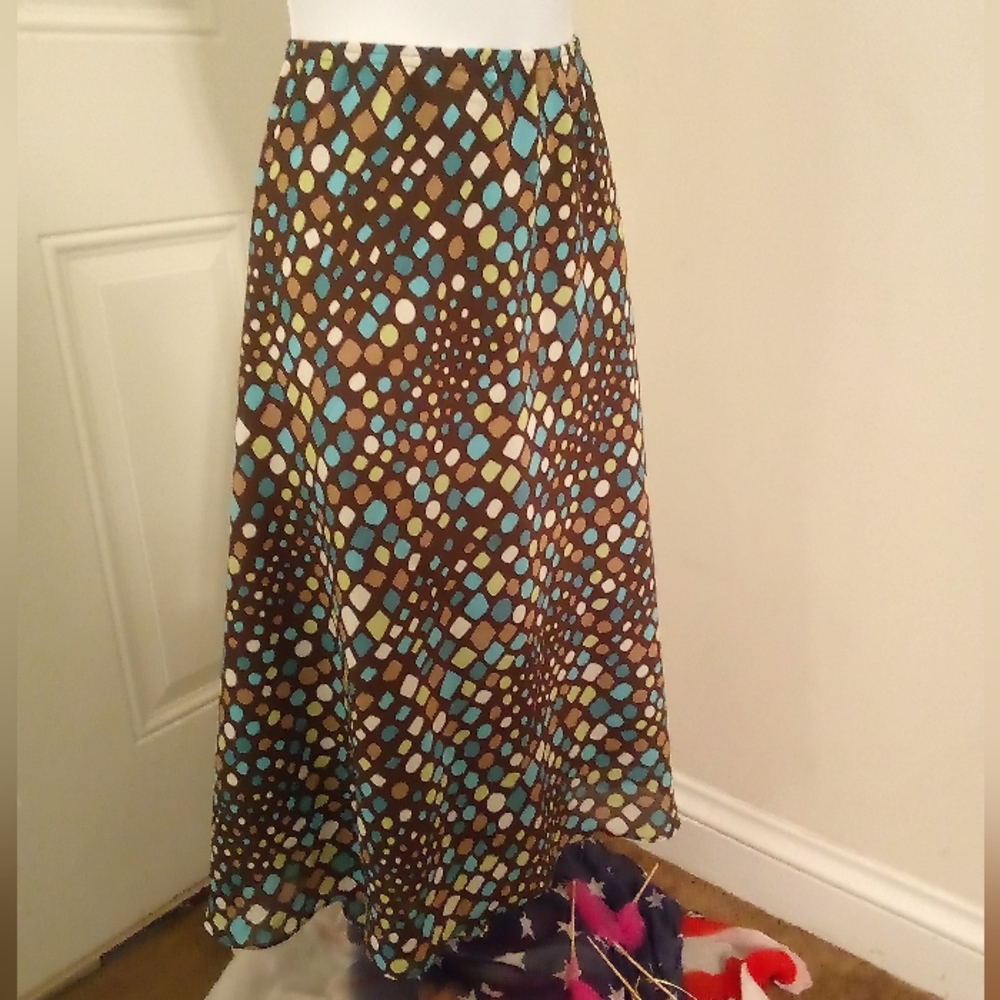 George Plus Sz 22-24W Poly Brown w/Lime, Blue, White Geo Designs Lined